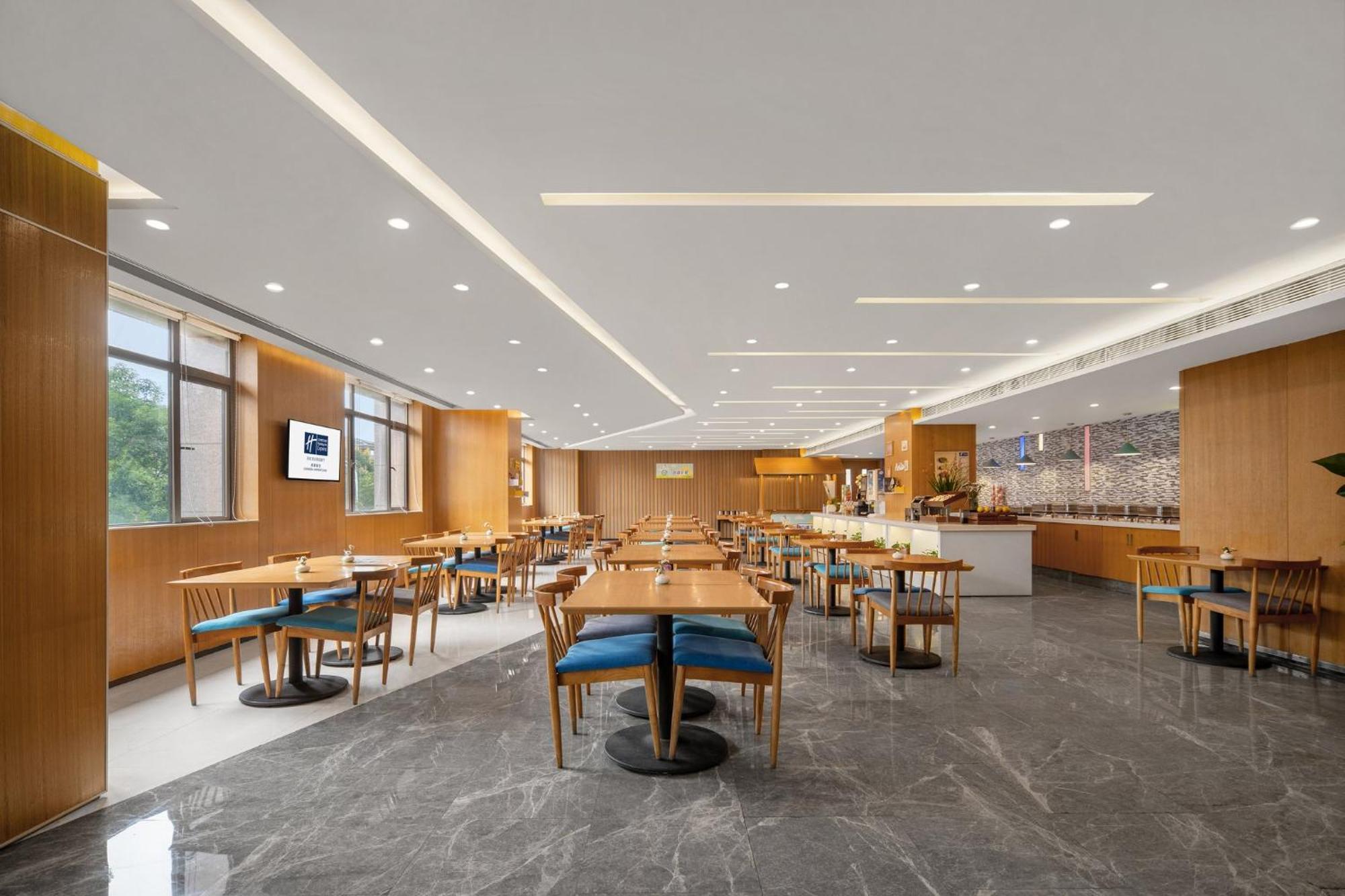Holiday Inn Express Chengdu Airport Zone Free Shuttle From Shuangliu International Airport To Hotel ,Welcome Drink Exterior foto