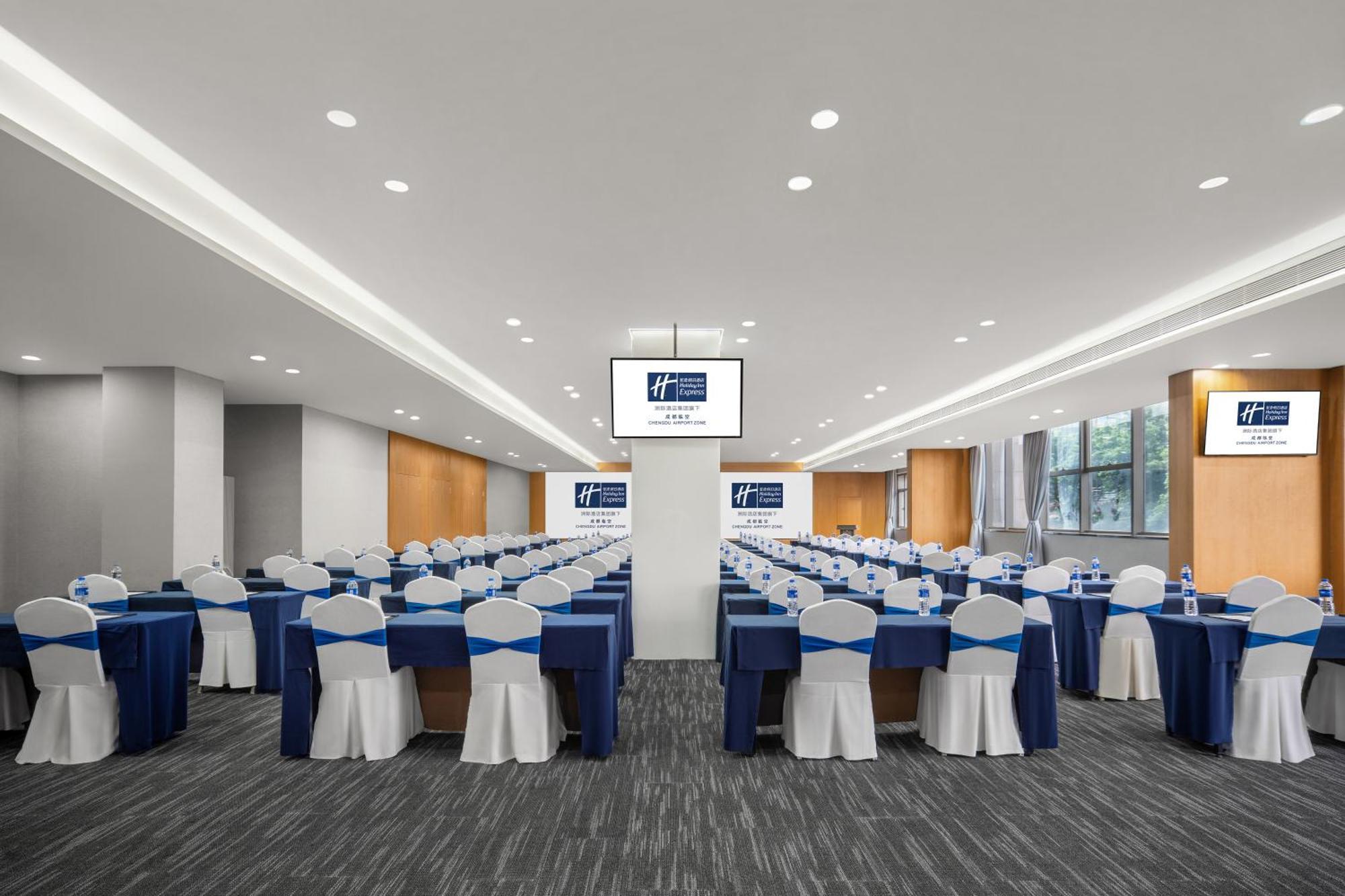 Holiday Inn Express Chengdu Airport Zone Free Shuttle From Shuangliu International Airport To Hotel ,Welcome Drink Exterior foto