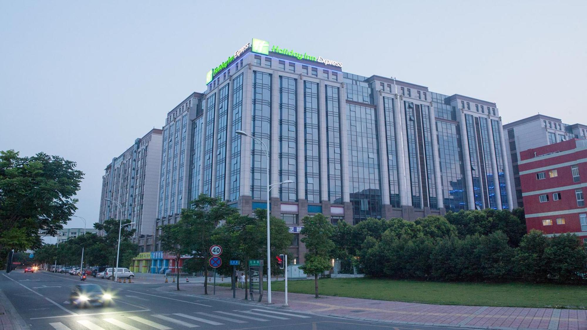 Holiday Inn Express Chengdu Airport Zone Free Shuttle From Shuangliu International Airport To Hotel ,Welcome Drink Exterior foto